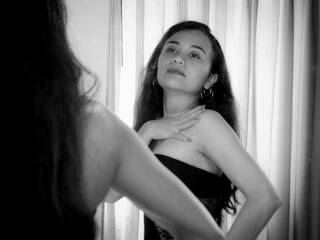 Эротический видеочат MarianaMurill