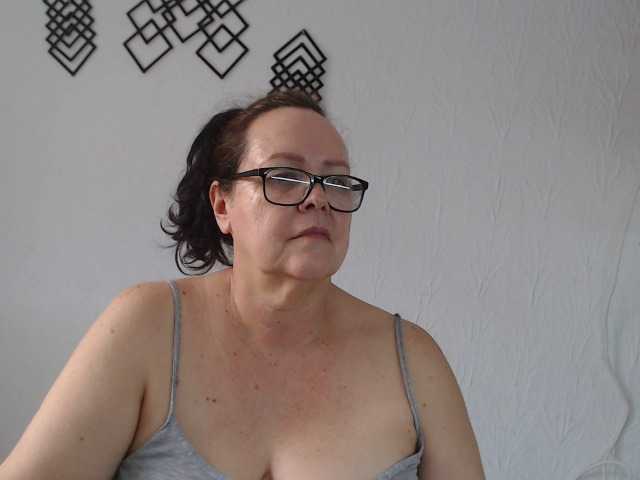 Фотографии maturekarime Mature woman hairy and bbw,: tits 30, pussy 35, ass 25, all naked 100, masturbate and cum 120