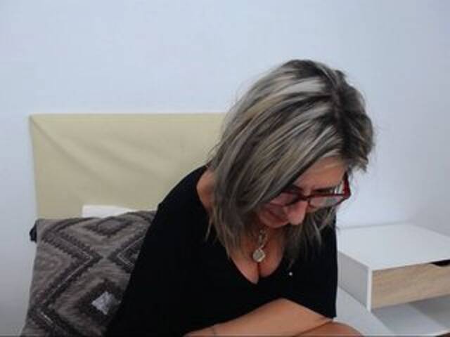 Скриншоты трансляции MatureMerryxx