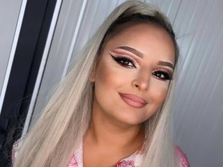 Эротический видеочат MayaBlush