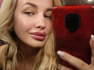 Эротический видеочат MayaMonroe