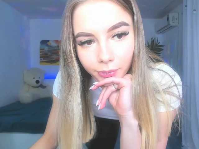 Скриншоты трансляции MayaTheLove