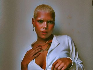 Эротический видеочат Maze-silver-star