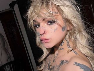 Эротический видеочат MelindaArnold