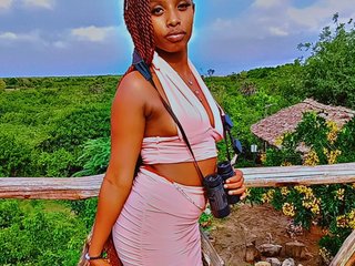 Эротический видеочат Mellaniee