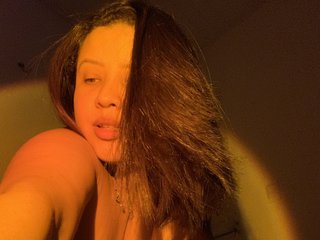 Эротический видеочат melmiranda01