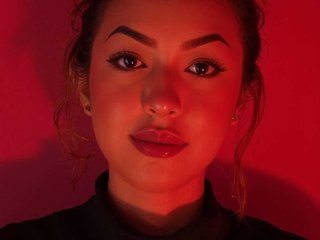 Эротический видеочат Melyzamek27