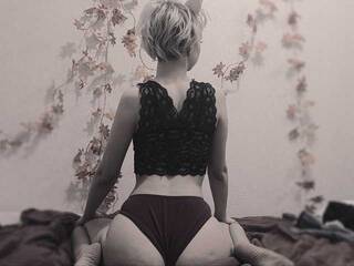 Эротический видеочат Meow-Jessica