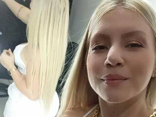 Эротический видеочат MercyLeon