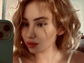 Эротический видеочат MerriiiRosalee