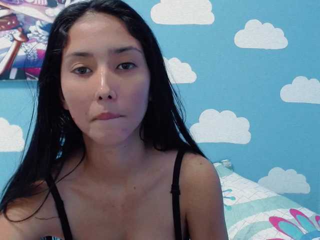 Скриншоты трансляции Mia-Cute-