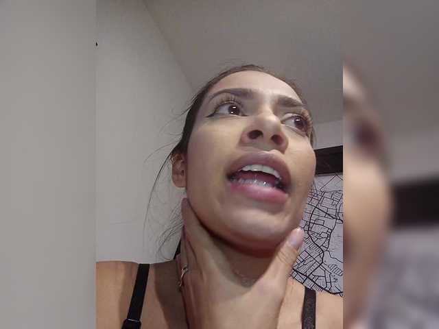 Скриншоты трансляции MiaaEevans