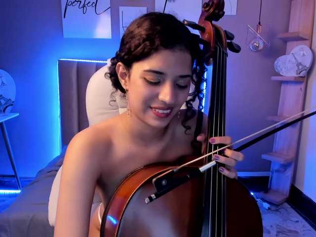 Фотографии MiaCollinns FANBOOST = FINGERING ♥Hi guys I play my cello today, Try to take my concentration with your vibration Remember follow me on my social media.
