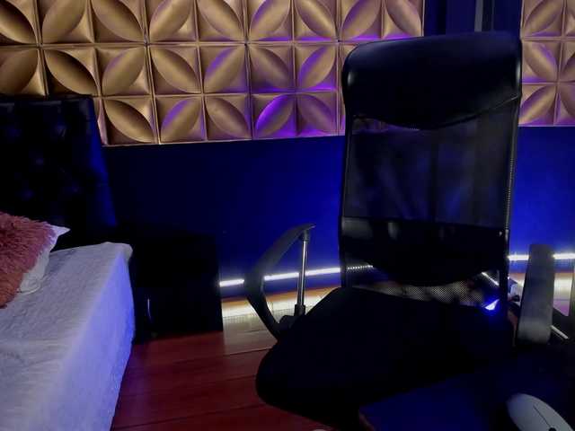 Скриншоты трансляции miacollins