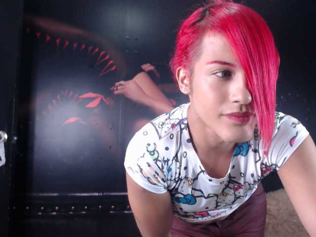 Скриншоты трансляции MIAFOXXX1