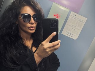 Эротический видеочат Elvira_Mur