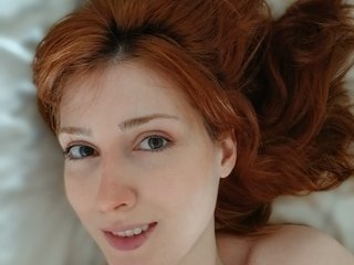 Эротический видеочат MiaMoon123