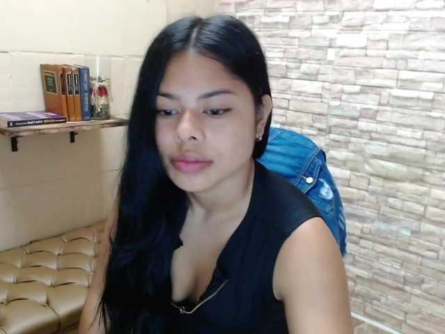 Скриншоты трансляции MiaOrtiz