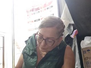 Эротический видеочат miatitsmature