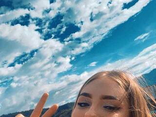 Эротический видеочат MicaelaSmith