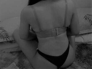 Эротический видеочат MichieMich