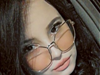 Эротический видеочат MikaFyre