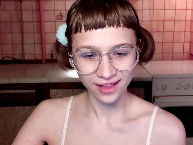 Скриншоты трансляции MiKiKuu