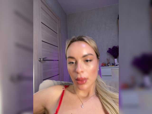 Скриншоты трансляции Mila-m