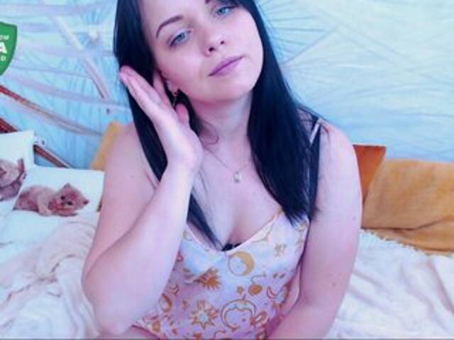 Скриншоты трансляции MileyMia