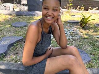 Эротический видеочат MilkyBlondie2