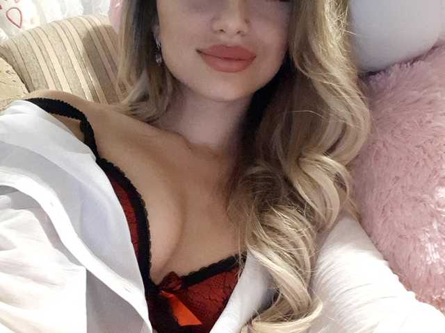 Скриншоты трансляции Millania18