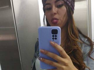 Эротический видеочат Milodavies