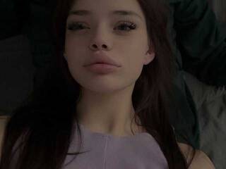 Эротический видеочат mini-barbie