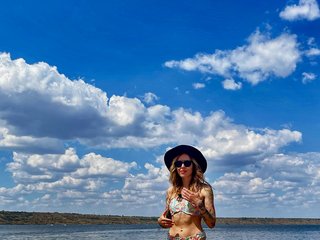 Эротический видеочат MiraBella33