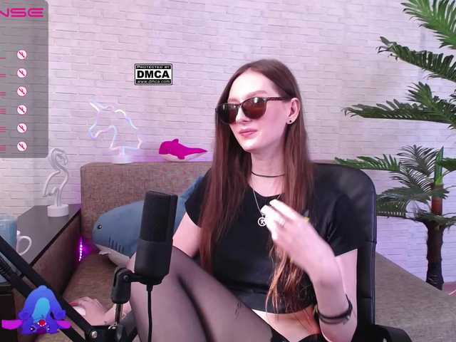 Скриншоты трансляции RumGirl