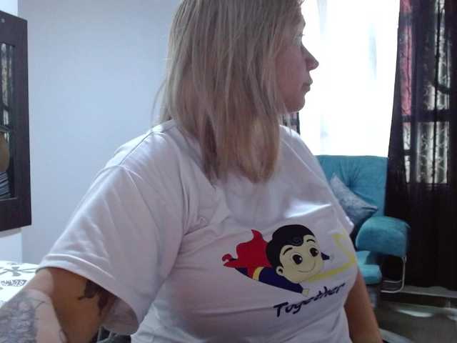 Скриншоты трансляции MirandaPalmer