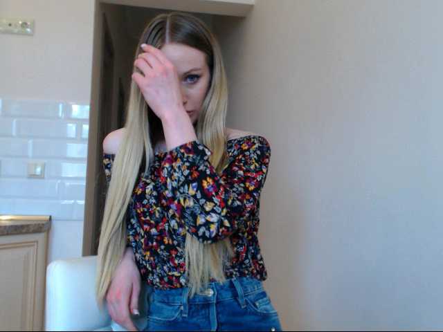 Скриншоты трансляции misVictoria