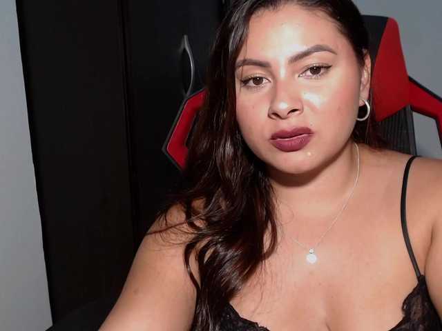 Скриншоты трансляции miss-daniela