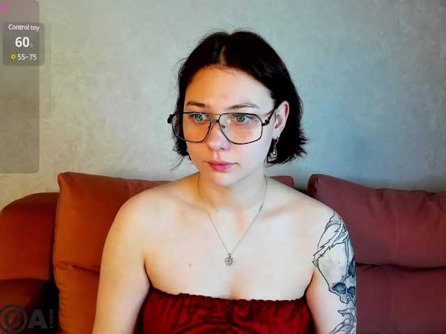 Скриншоты трансляции Miss-you-kiss