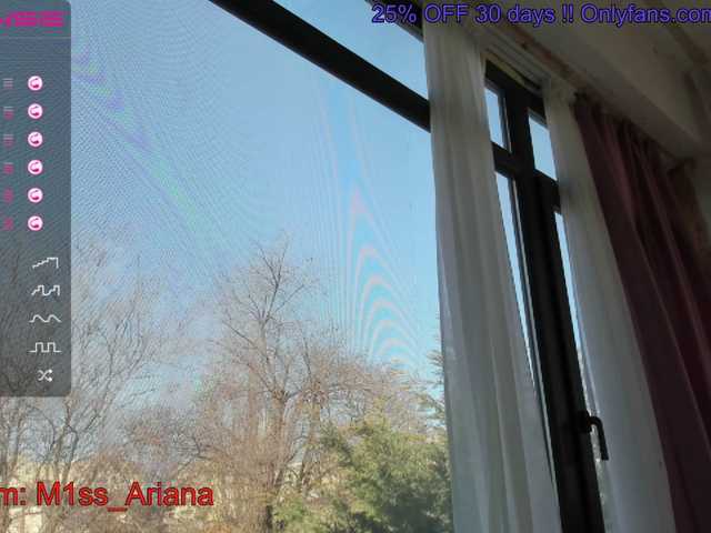 Скриншоты трансляции MissAriana