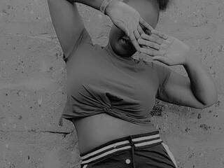 Эротический видеочат Missbee1