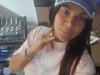 Эротический видеочат MissDevorah