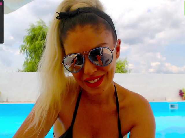 Скриншоты трансляции MissKarlaS