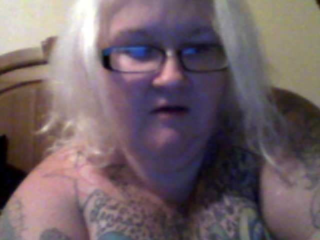 Скриншоты трансляции MitziMonroe