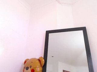 Эротический видеочат mollycurvyhot