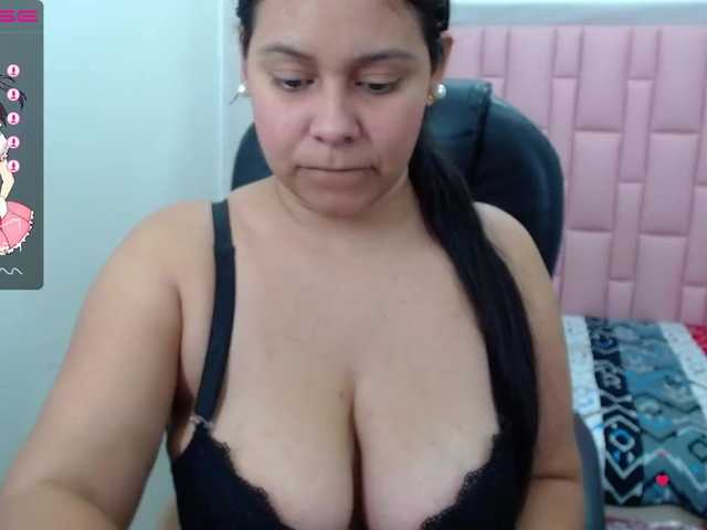 Фотографии MollyPatrick2 "guys Happy Day❤❤.tip 999 tk give me your love on this beautiful day #squirt #bigtits #bigboobs #hardnipples #bbw #latina #natural"