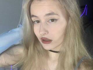 Эротический видеочат MollyToads