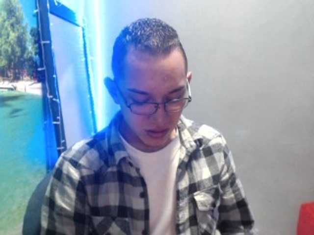 Скриншоты трансляции MommysPervers