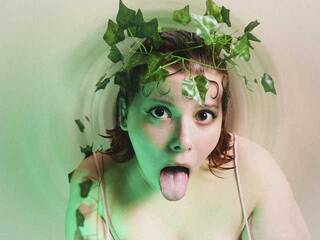 Эротический видеочат MONAOFF