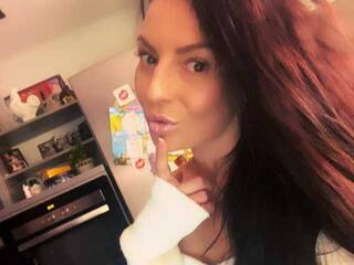 Эротический видеочат MonicaGucci